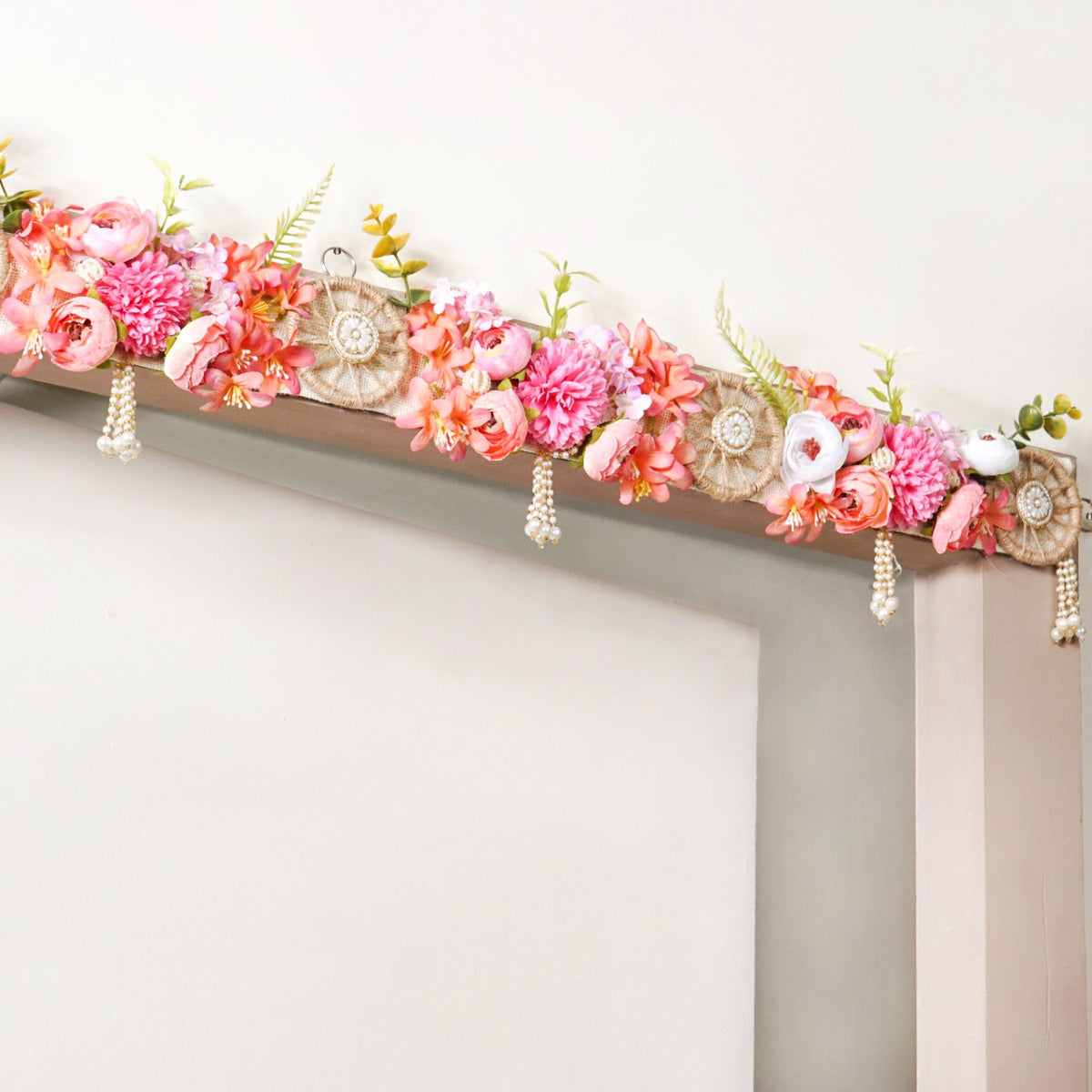 Flower And Pearls Decorative Toran Nestasia