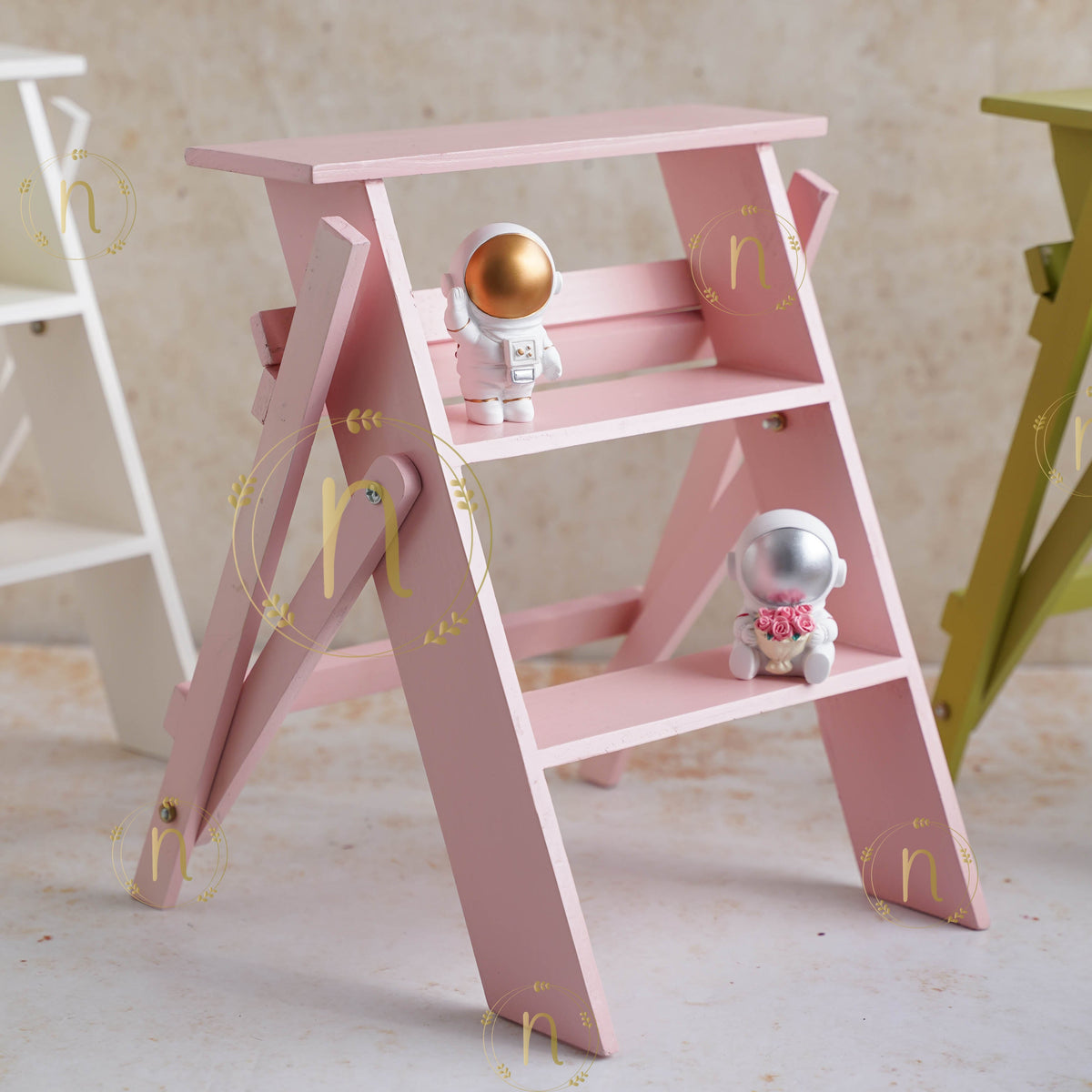 Foldable Stand Nestasia