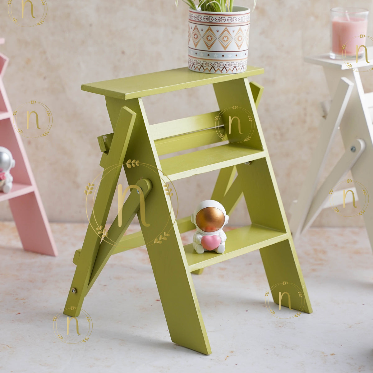 Foldable Stand Nestasia