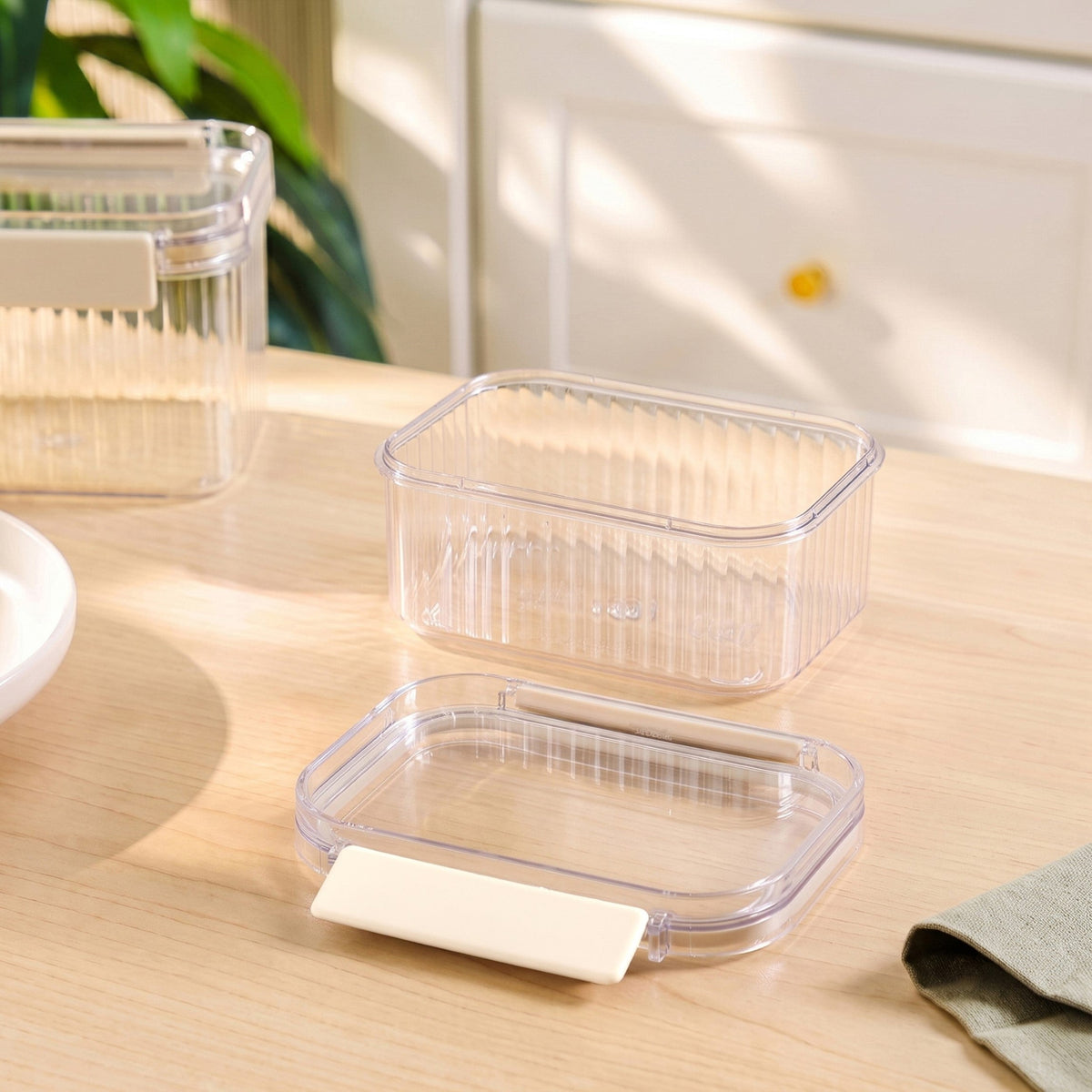 Food Storage Container With Airtight Clip Lock Lid 430ml Nestasia