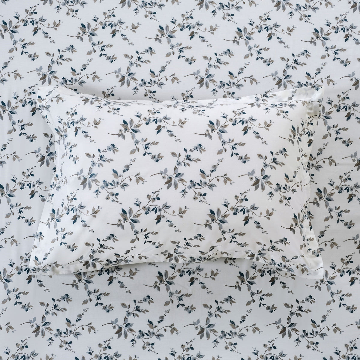 Frostbloom Queen Size Bedding Set 254x229cm Nestasia