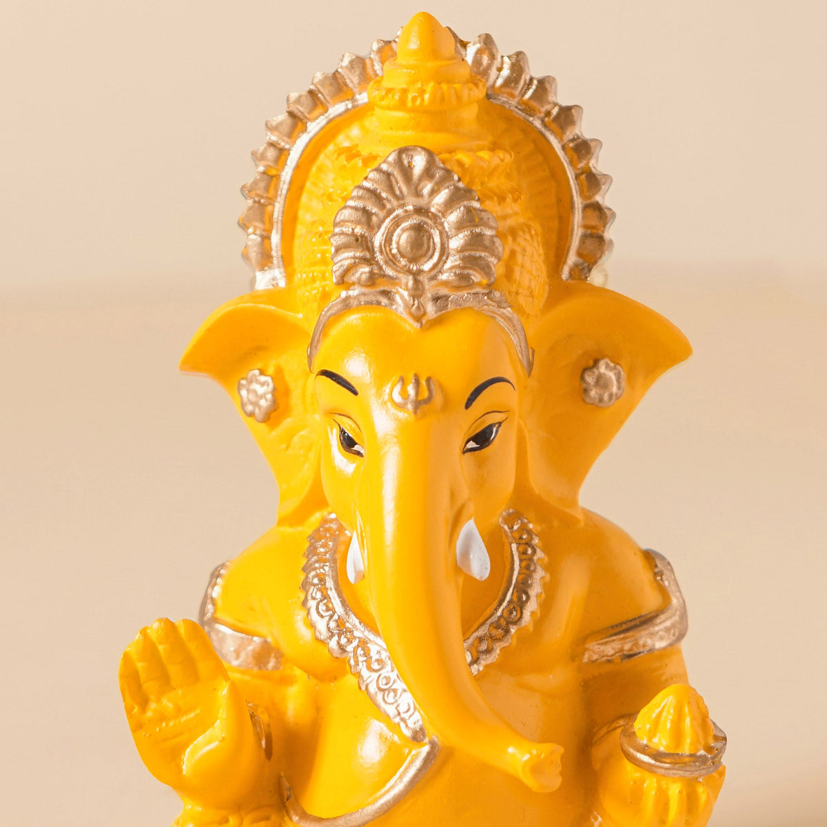 Mini Ganesh Idol For Home And Office Yellow 9cm Nestasia