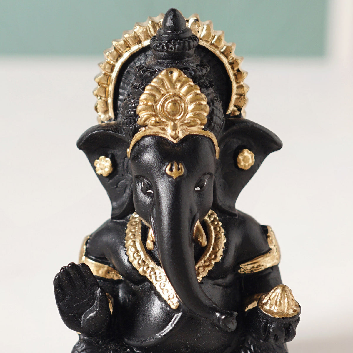 Ganesh Idol For Office And Home Black 9cm Nestasia