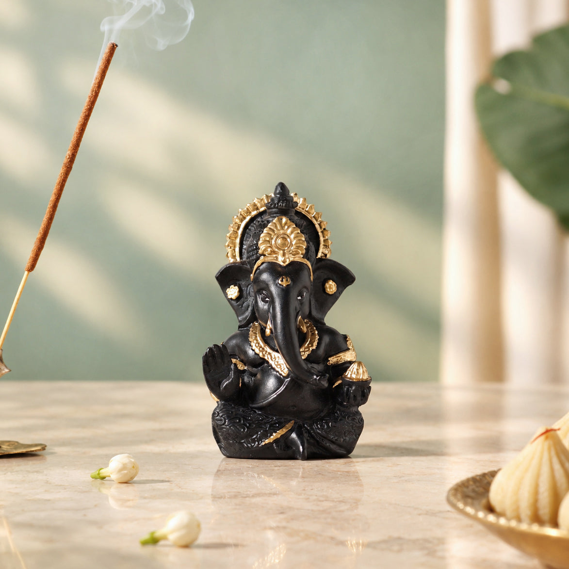 Ganesh Idol For Office And Home Black 9cm Nestasia