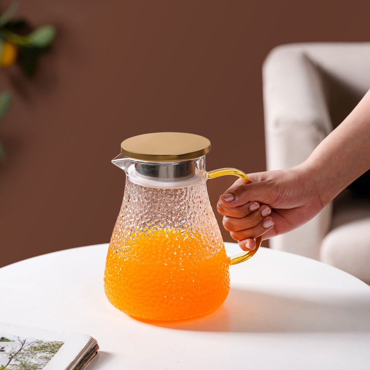 Glass Jug With Texture 1300ml Nestasia