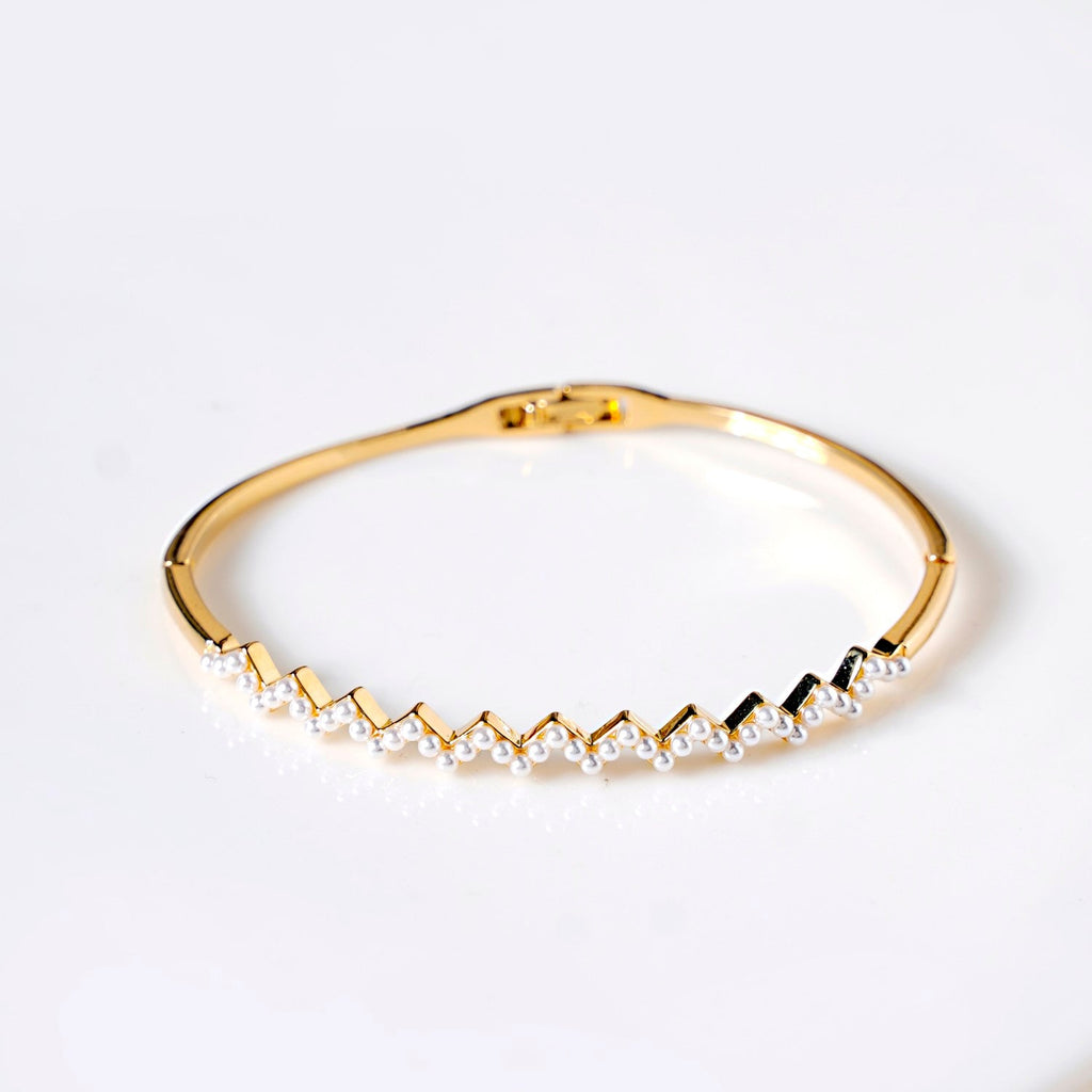 Gold Zigzag Pearl Bracelet Nestasia