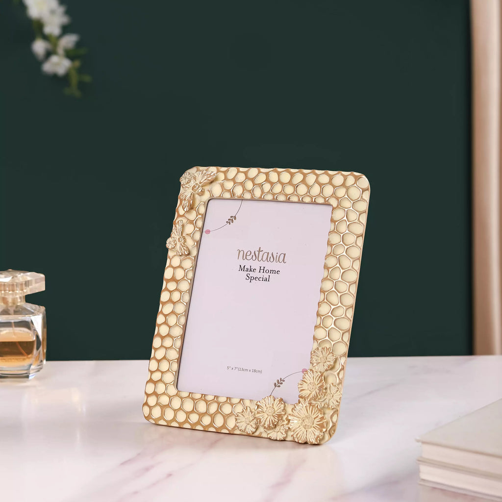 Honeycomb Gold Frame Large 9"x7" Nestasia
