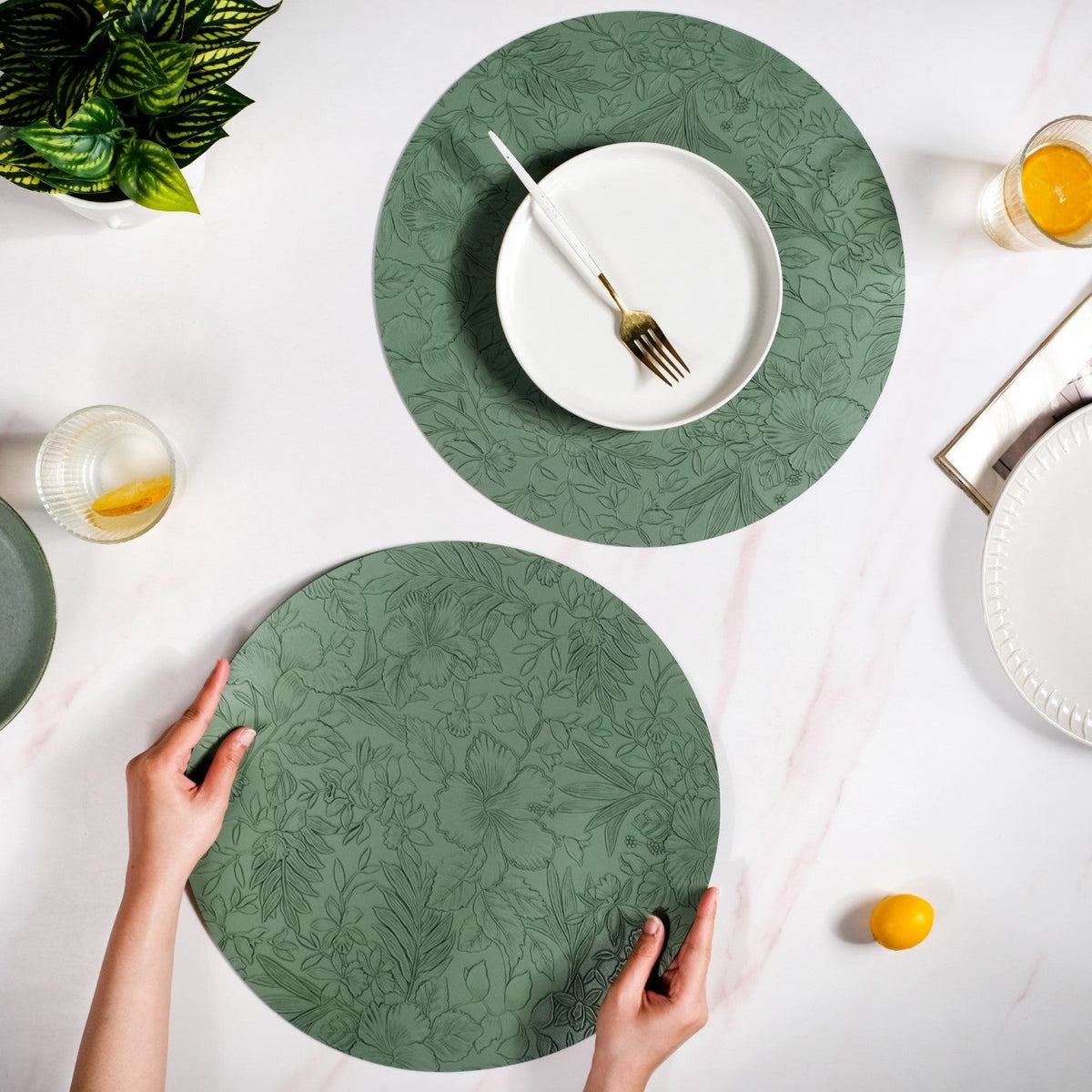 Green Embossed Hibiscus Round Placemats Set Of 6 Nestasia