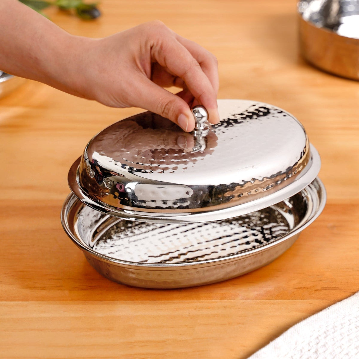Hammered Stainless Steel Curry Dish Serveware 500ml Nestasia