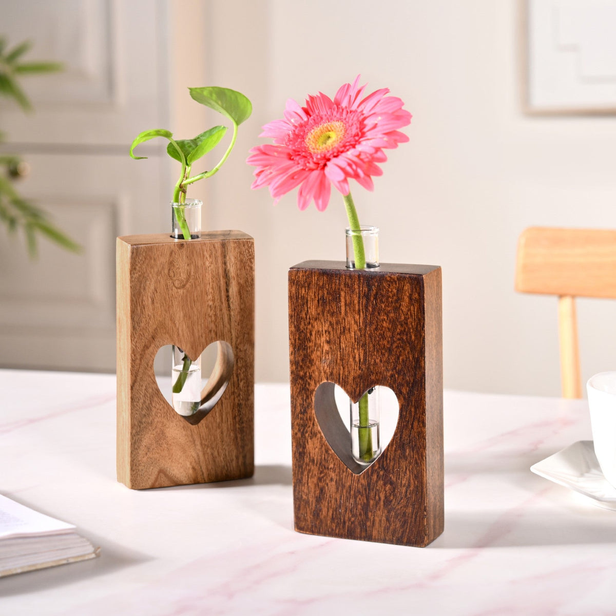 Heart Shaped Planter Pair With Removable Test Tubes Nestasia