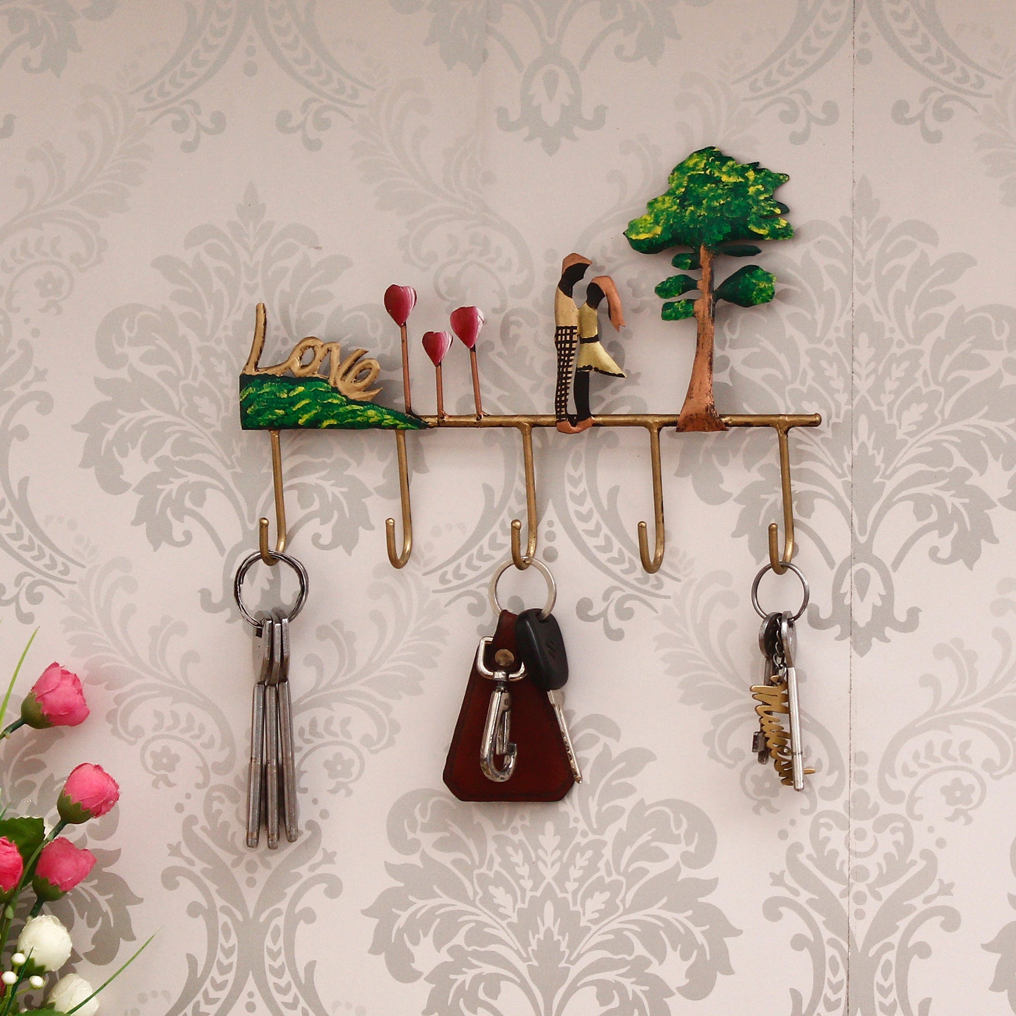 Couple Love Theme Colorful Art 5 Hooks Iron Key Holder (Golden and Green) Kafalo