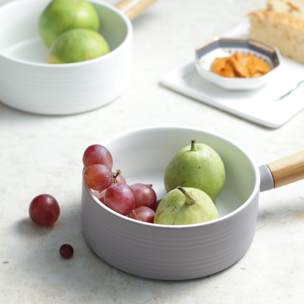 MAGNIFIQUE bowl with bamboo handle - lavender Nestasia