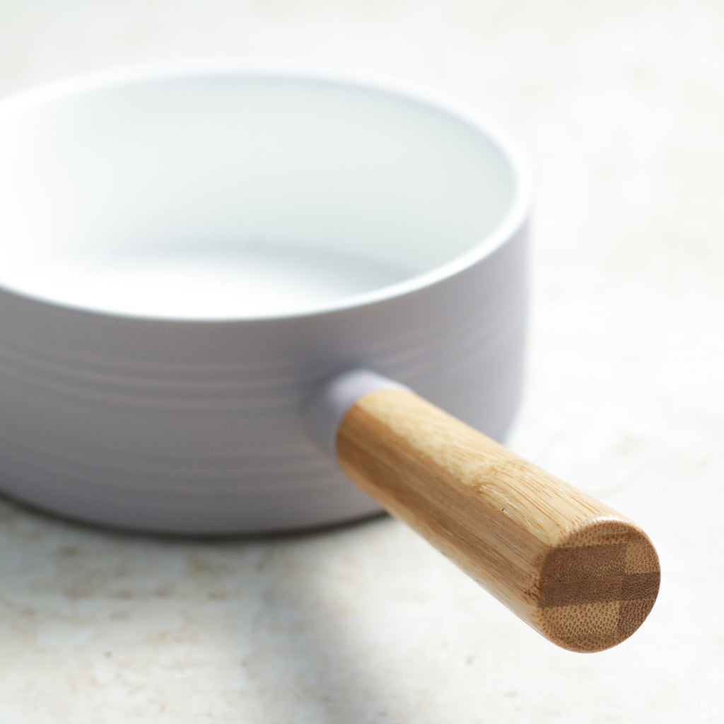 MAGNIFIQUE bowl with bamboo handle - lavender