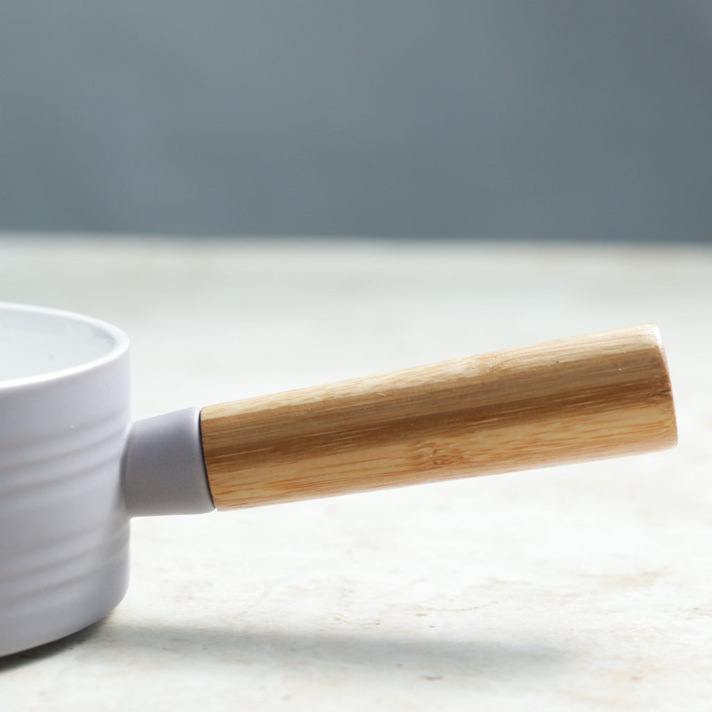 MAGNIFIQUE bowl with bamboo handle - lavender Nestasia