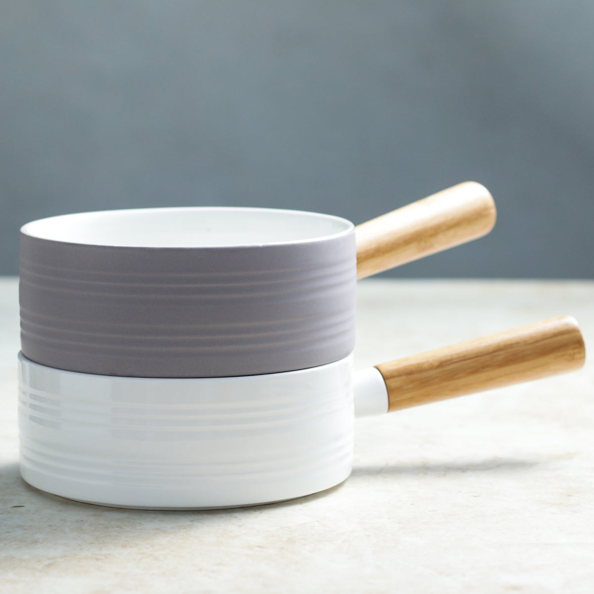 MAGNIFIQUE bowl with bamboo handle - lavender Nestasia
