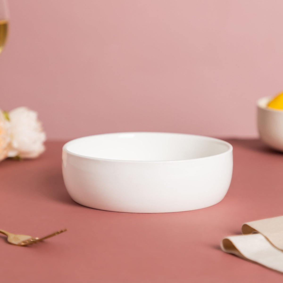 Serena Pearly White Round Serving Bowl 800 ml Nestasia