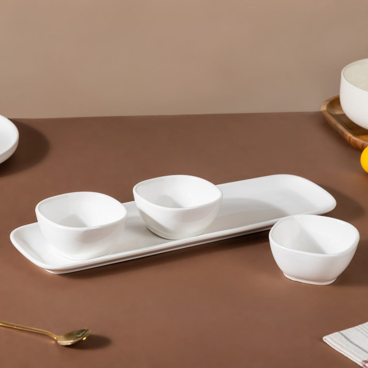 Serena Pearly White Dip Bowl Set Of 3 with Tray Nestasia