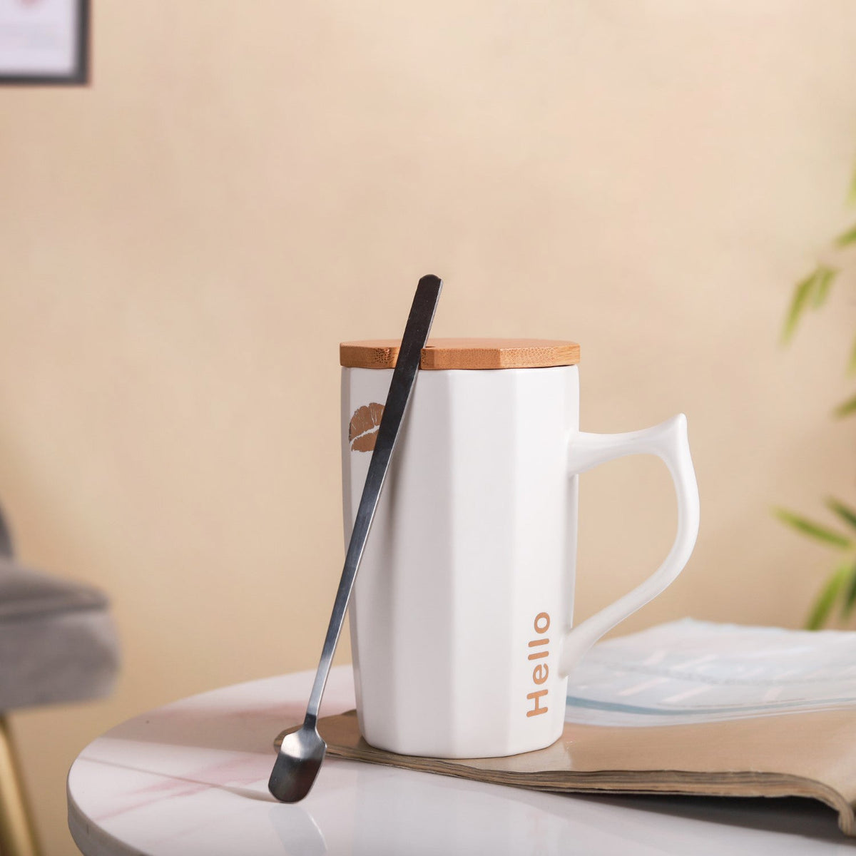 Cup With Lid and Spoon Nestasia