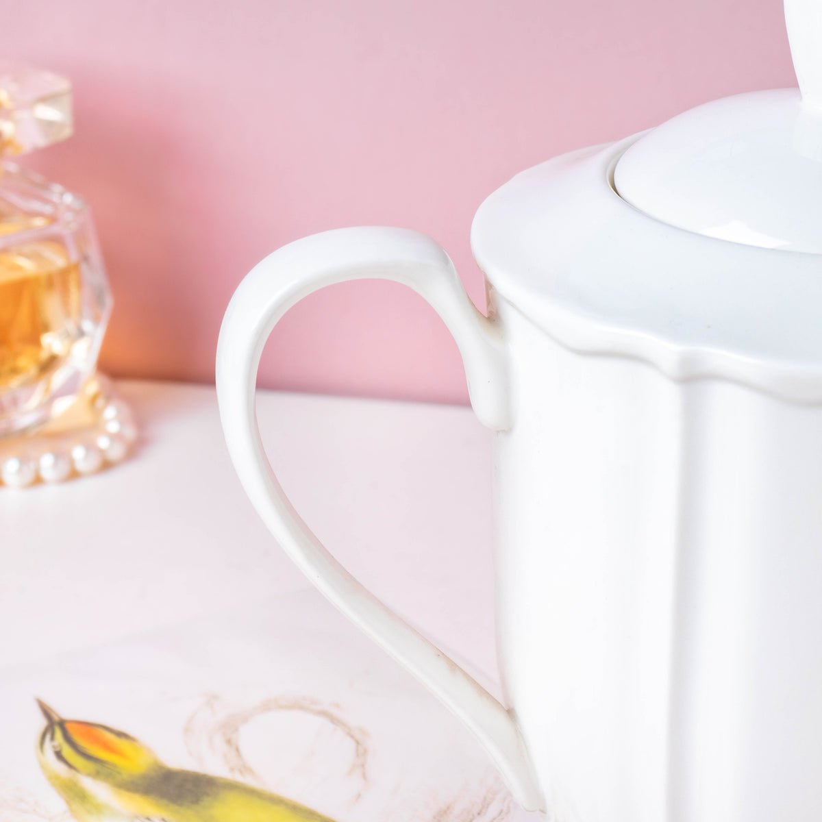 Serena White Truffle Elegant Ribbed Teapot 1300 ml Nestasia