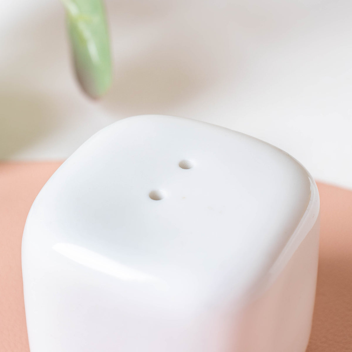 Serena Pearly White Salt And Pepper Shaker Nestasia