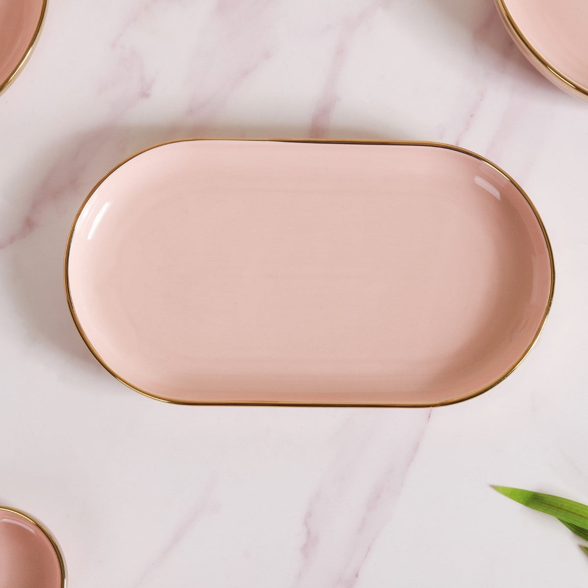 VERA Pink Plates Nestasia