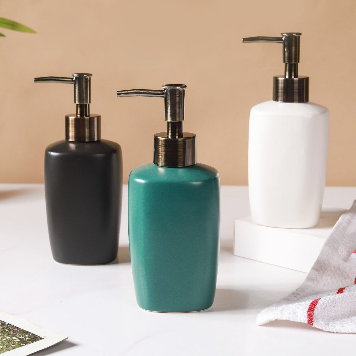 Fancy Pump Bottle Nestasia