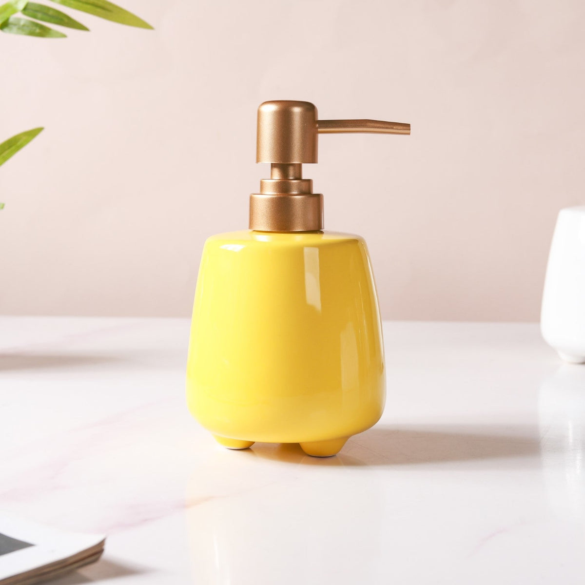 Modern Dispenser Nestasia