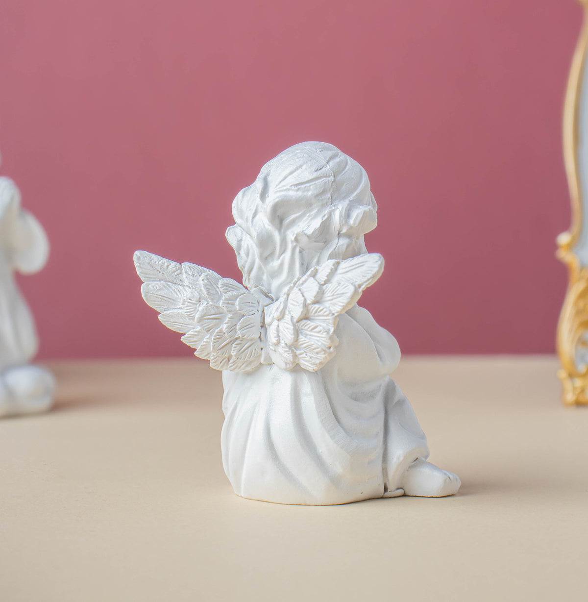 Sitting Angel Showpiece Nestasia