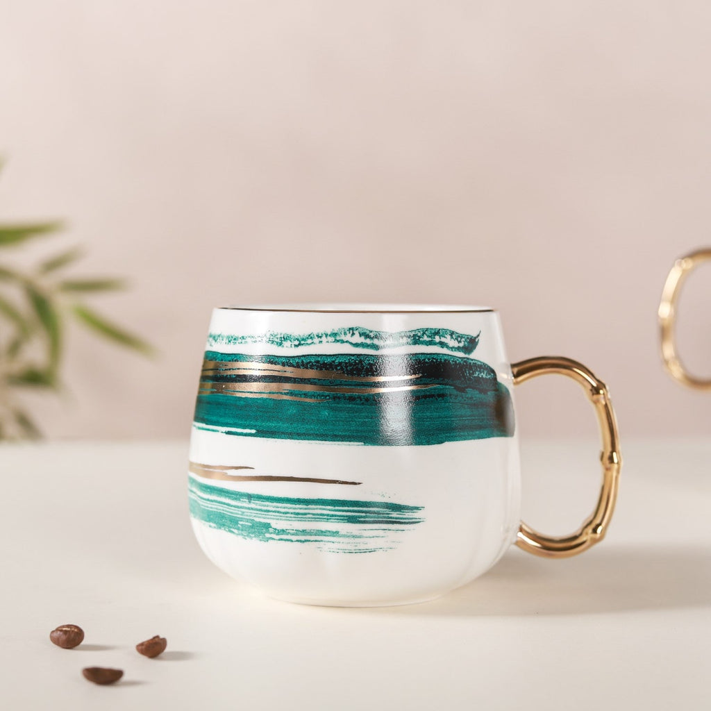 Abstract Golden Handle Cup Nestasia