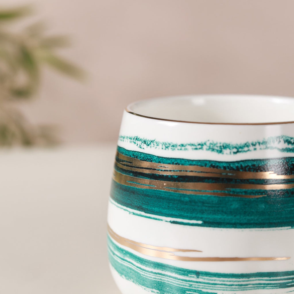 Abstract Golden Handle Cup Nestasia