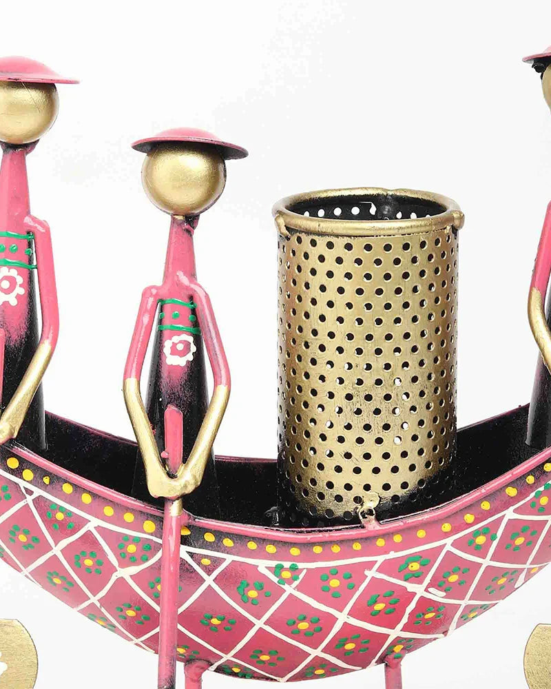 Metal Boat Shaped Pen Holder for Office Desk and Stationery Organization