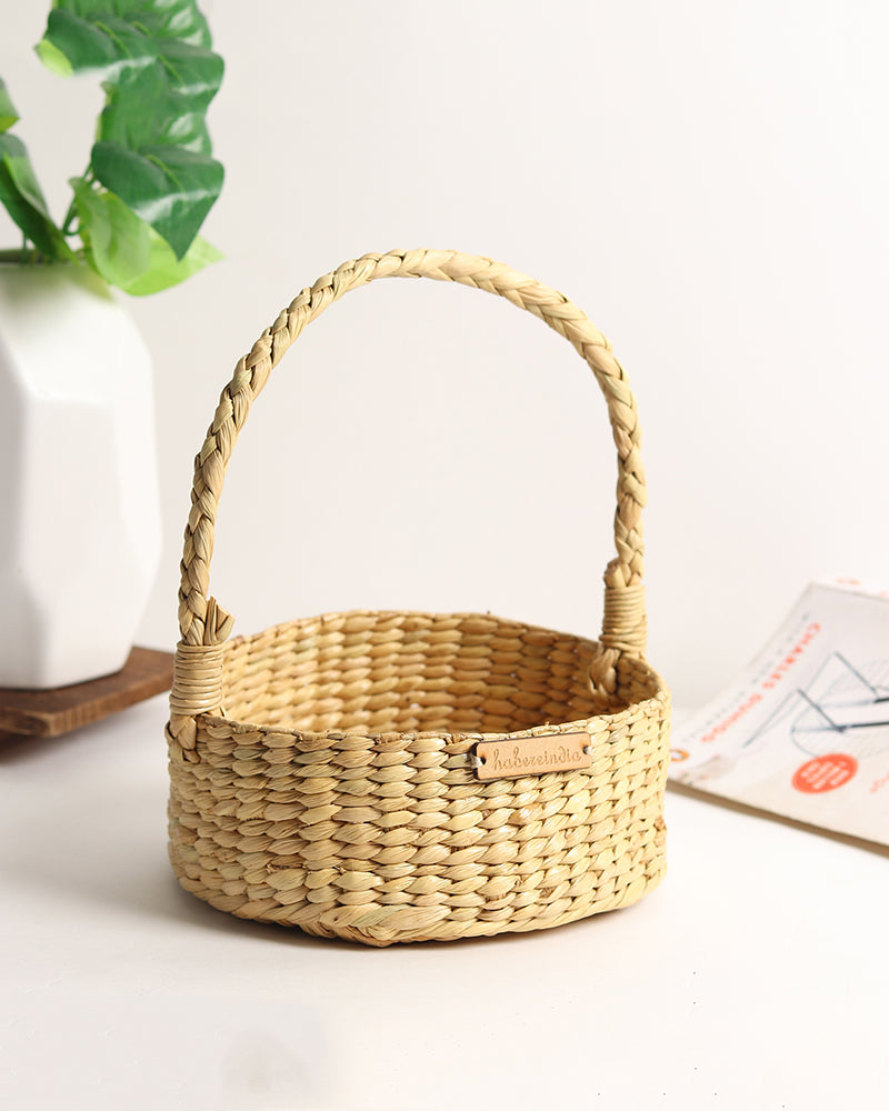 Seagrass Round Hamper Basket for Decorative Fruit Display and Gifting