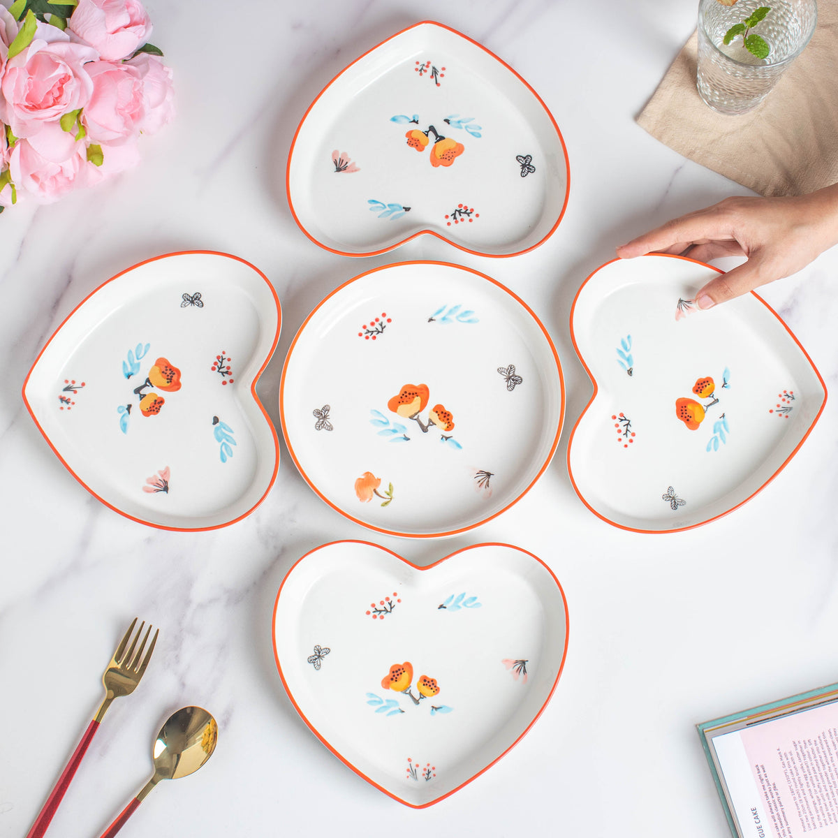 Floral Heart Plates Set of 5 Nestasia