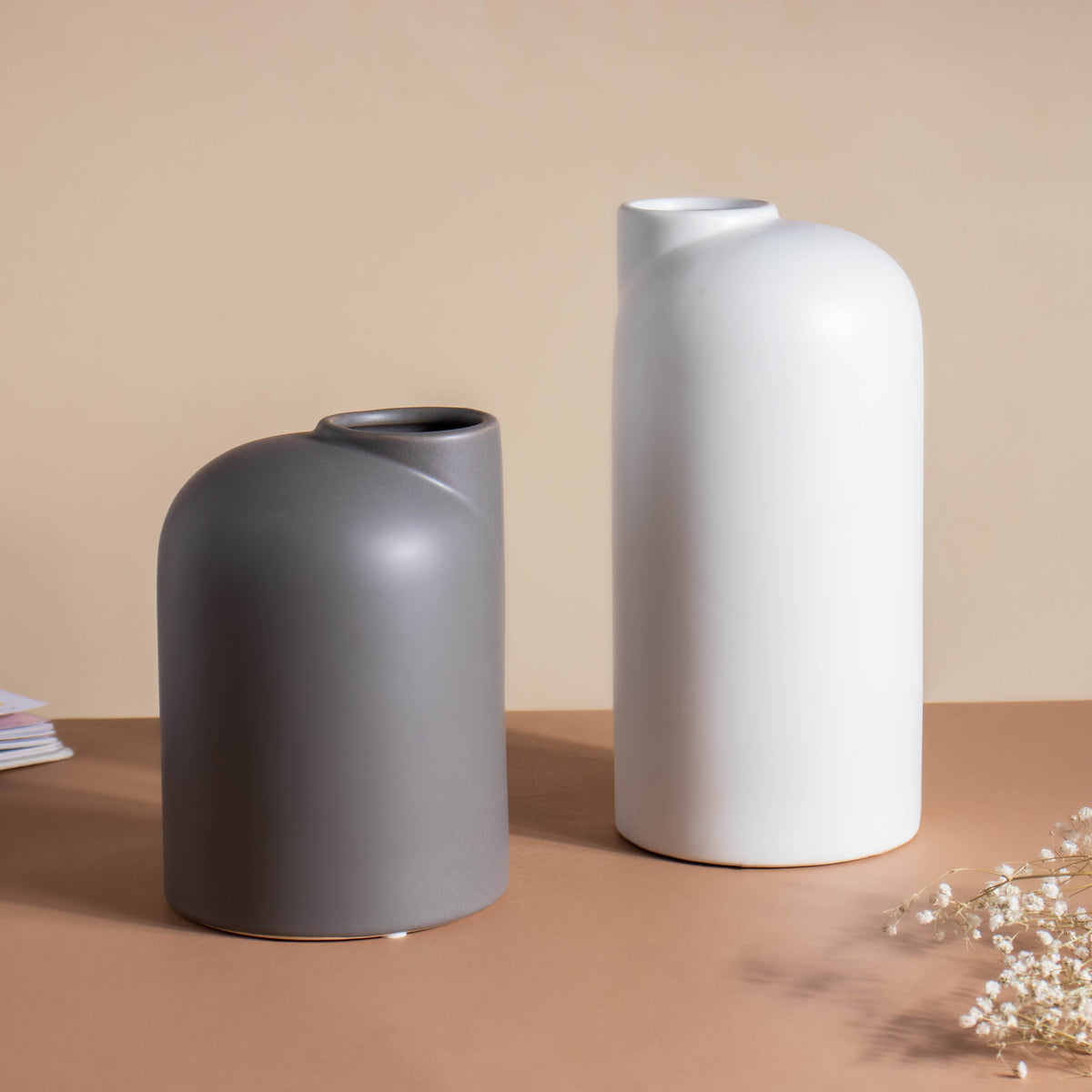 Flugen Grey Ceramic Vase Nestasia