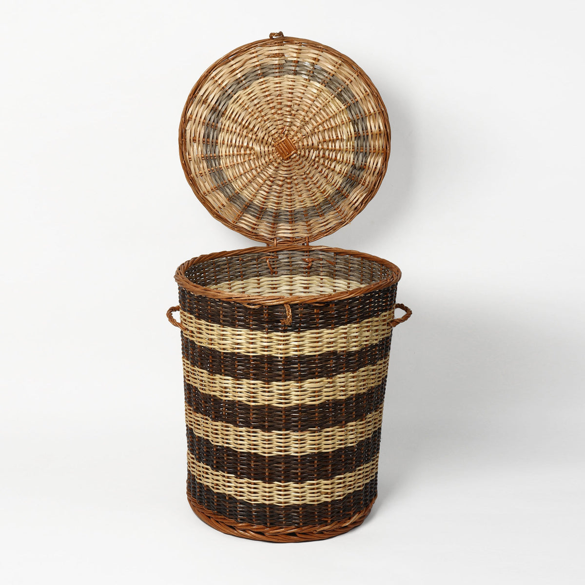 Eco-Friendly Wicker Laundry Basket for Clothes Storage and Home Organization