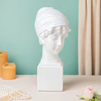 Resin Sculpture Nestasia