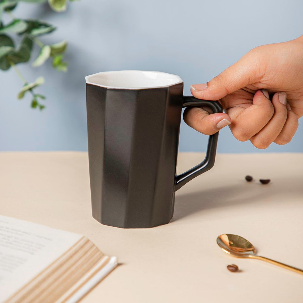 Matt Black Ribbed Mug 350 ml Nestasia