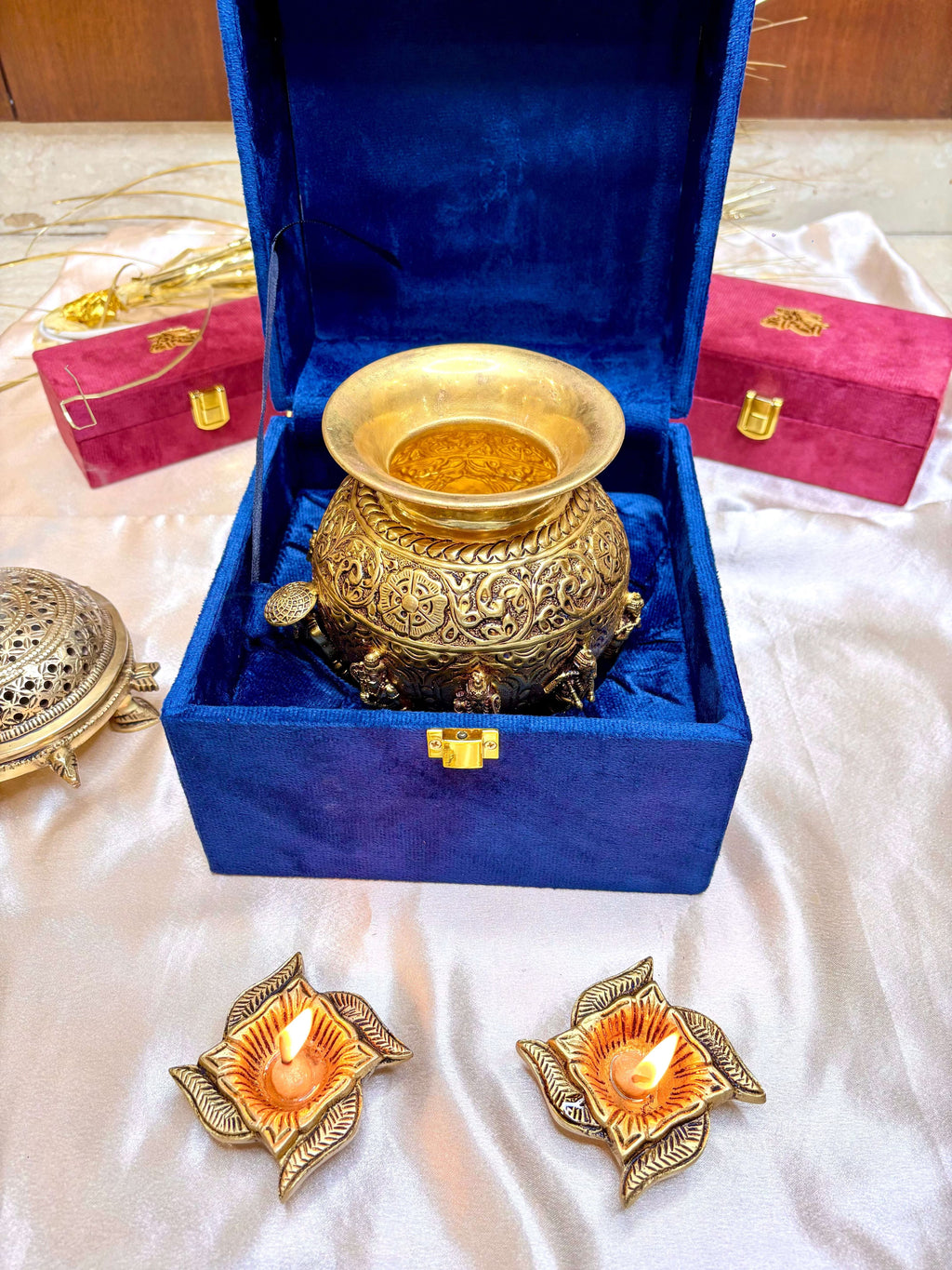 Brass Ashtalakshmi And Dashavatara Kodam / Kalash Vedansh Craft