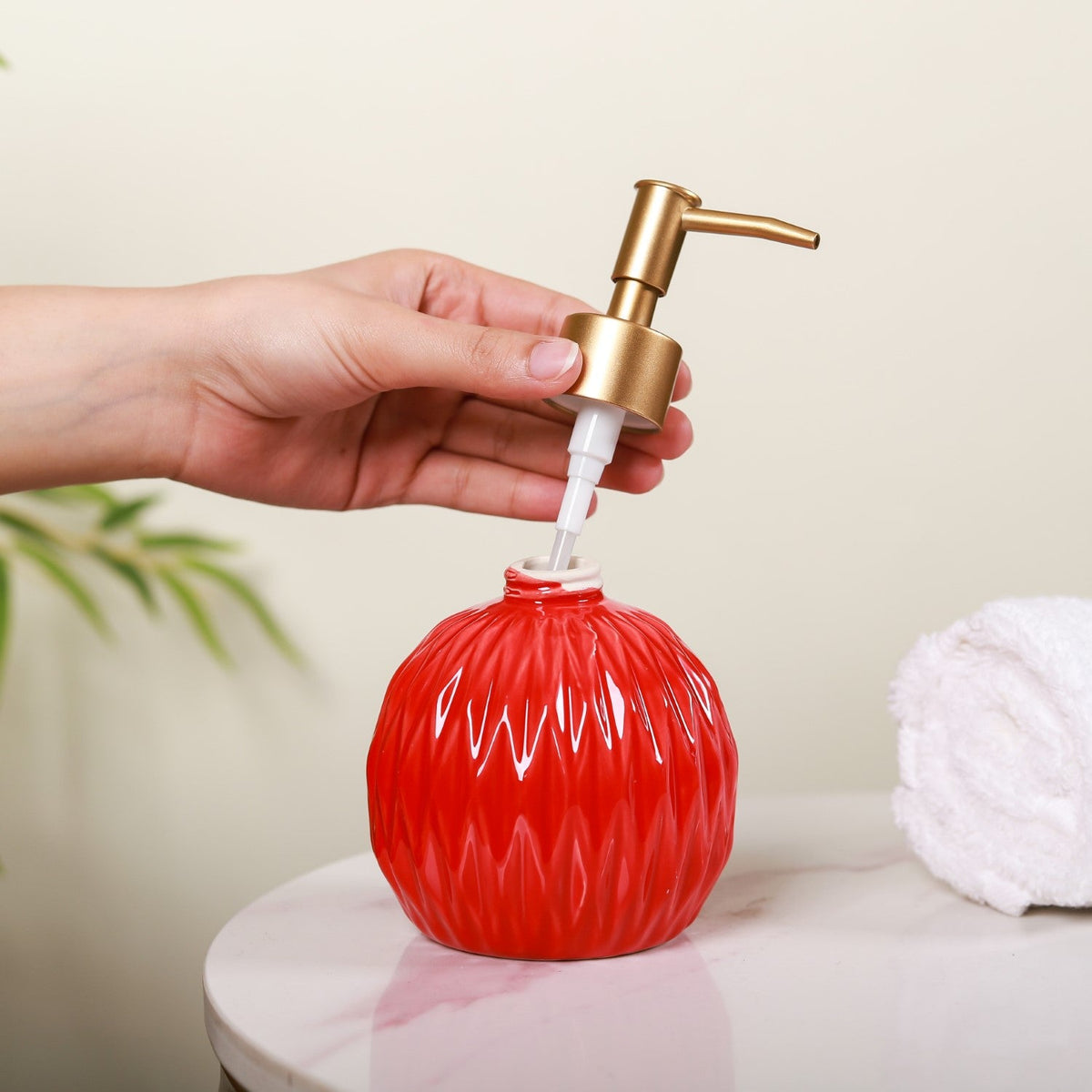 Liquid Dispenser Nestasia
