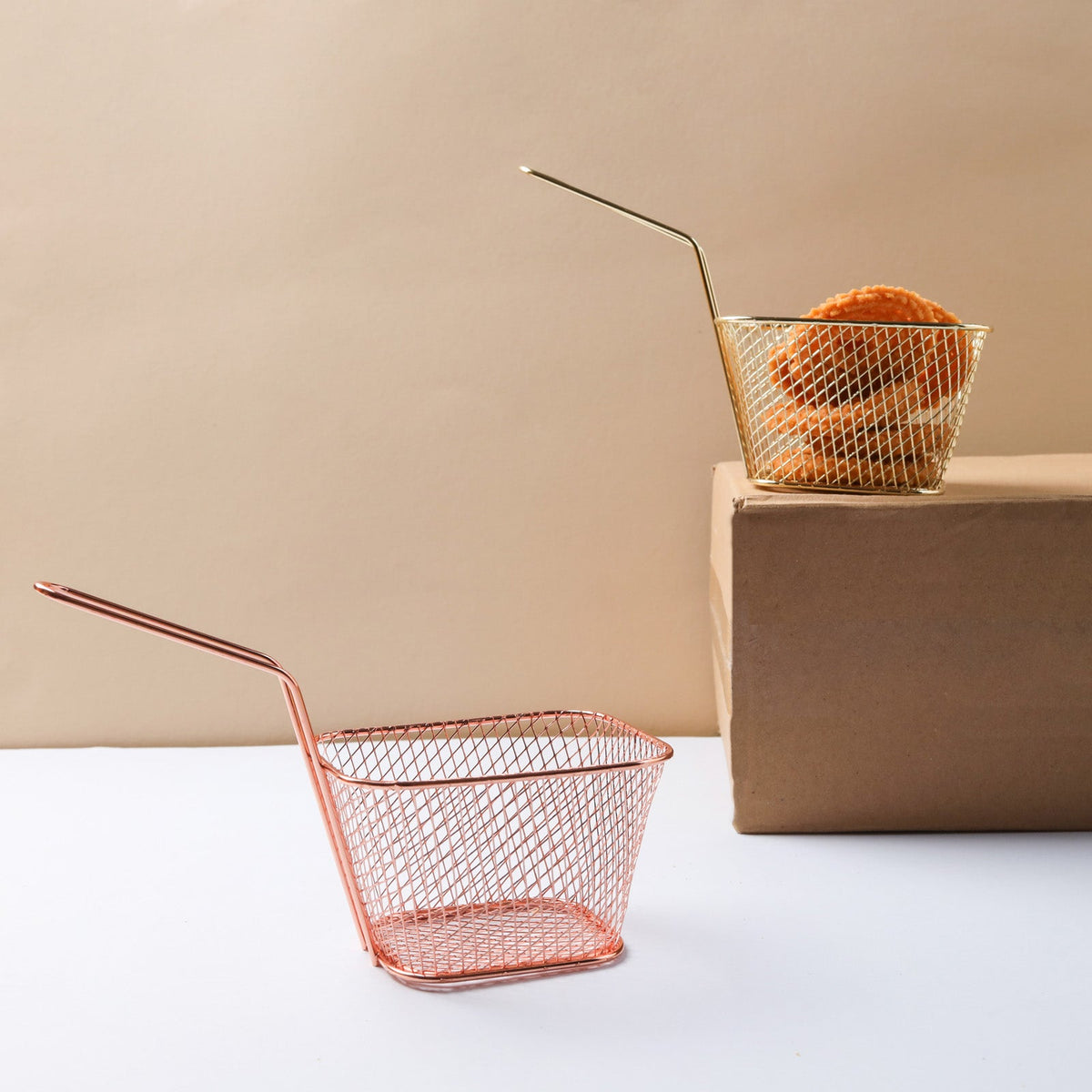 Metal Serving Basket Nestasia