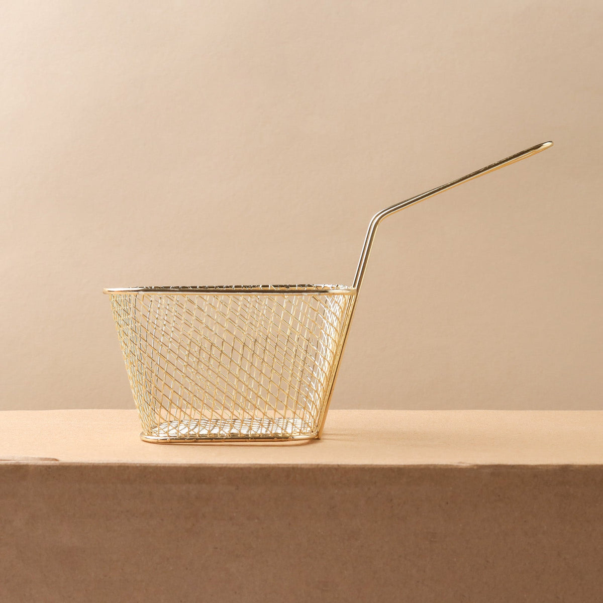Metal Serving Basket Nestasia