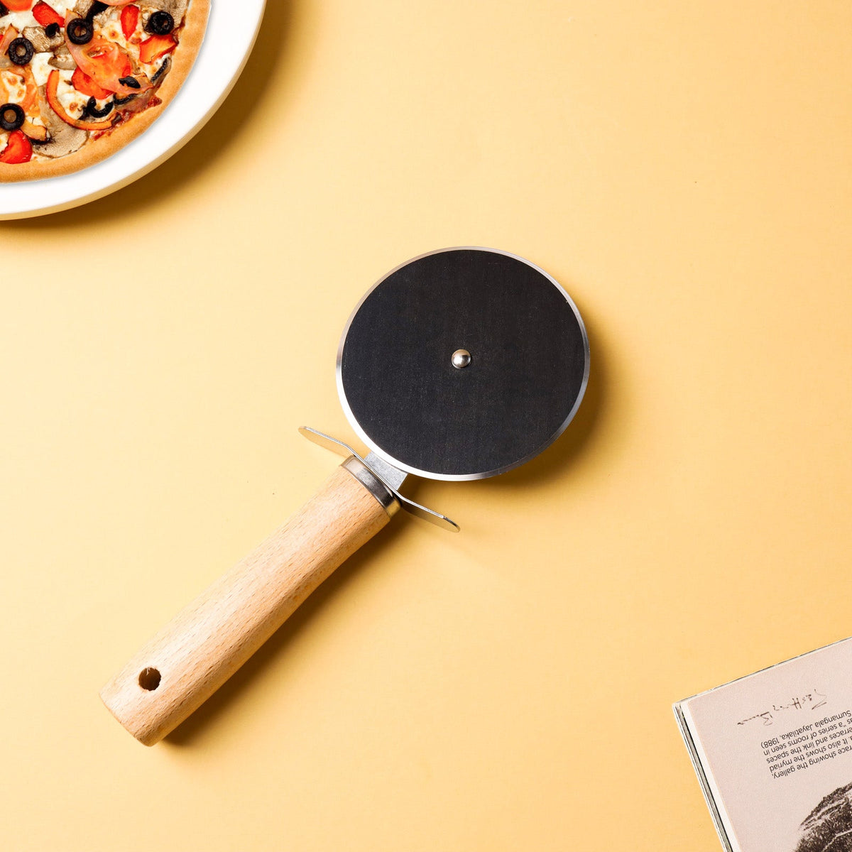 Novelty Pizza Cutter Nestasia
