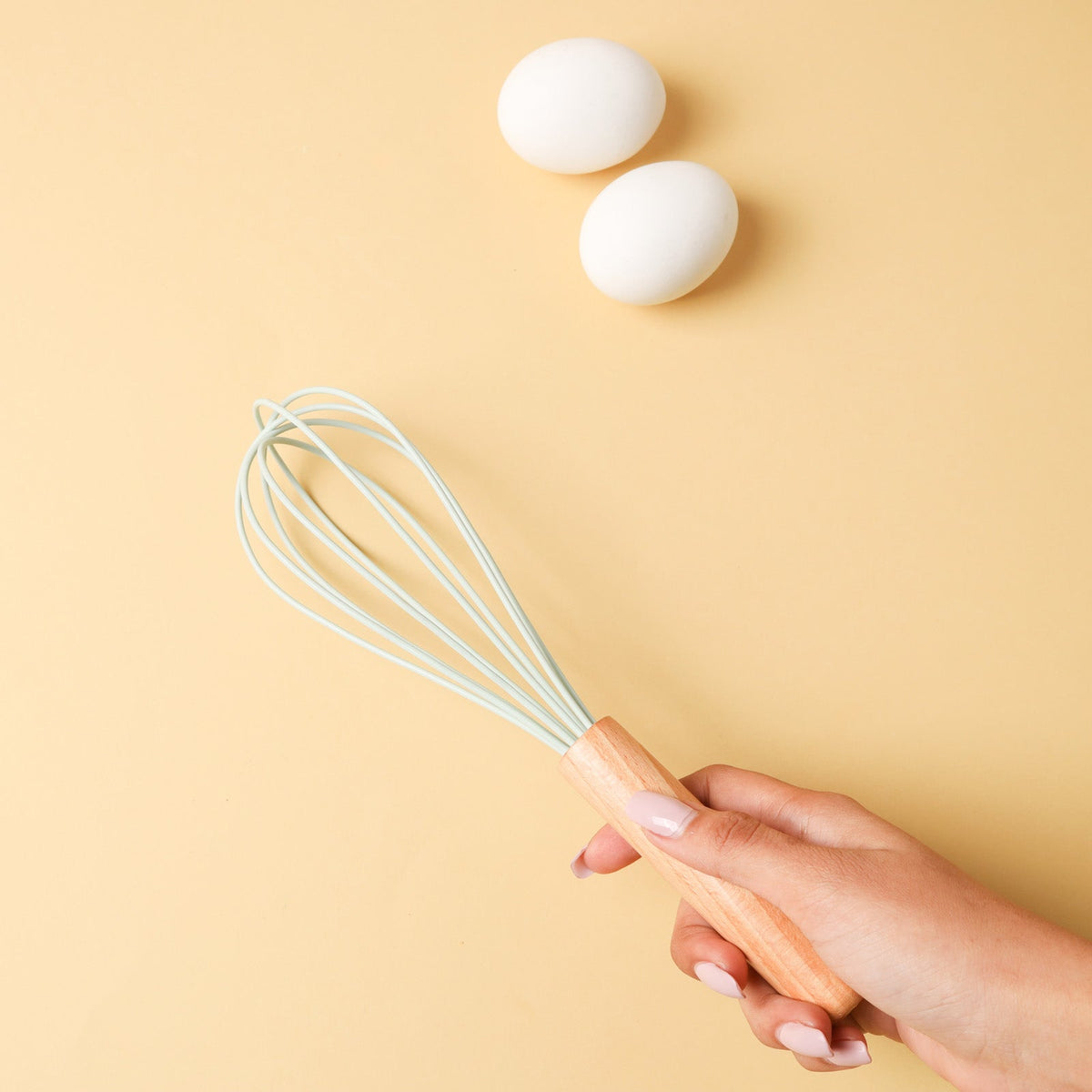 Whisk Nestasia