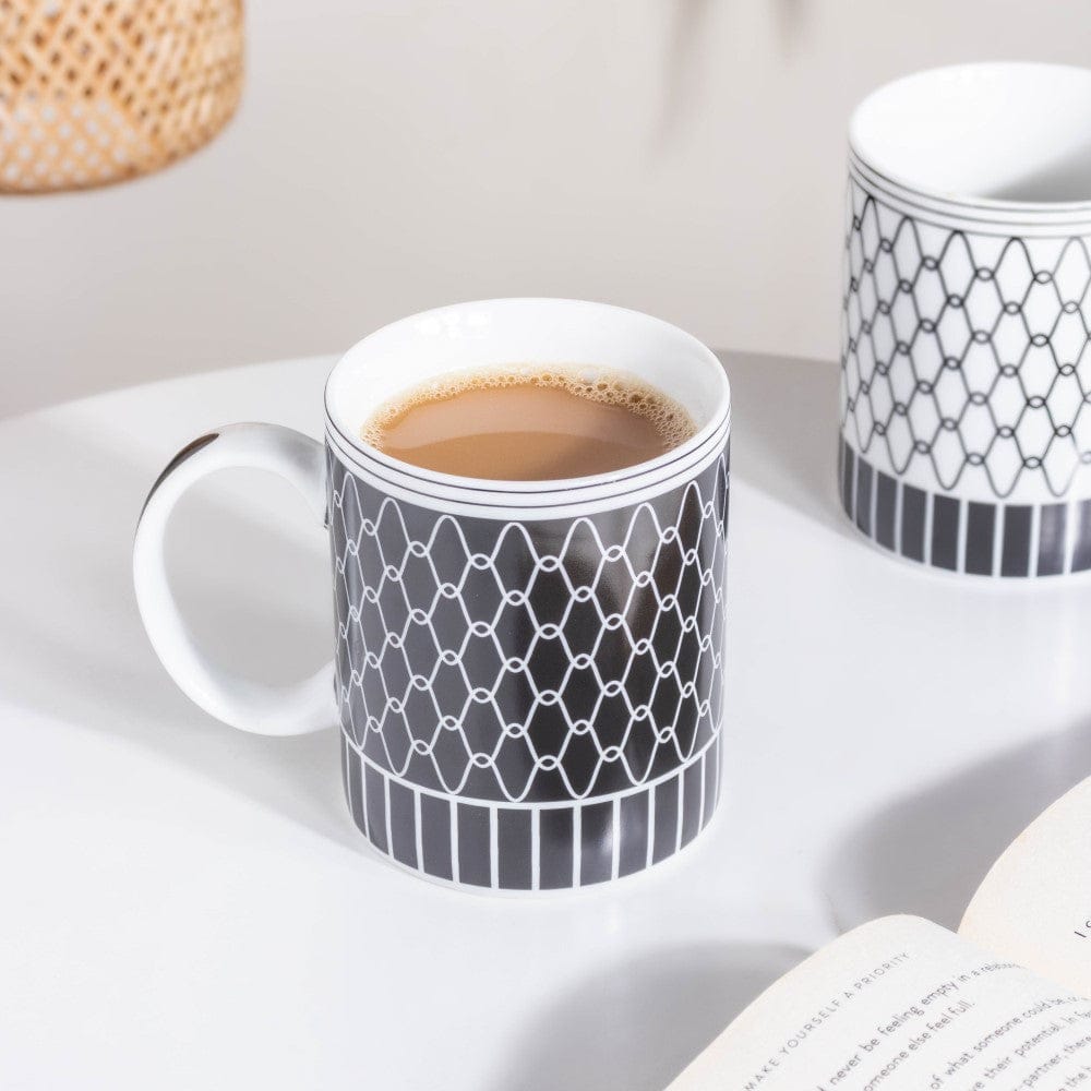 Trellis Gloss Ceramic Mug Black 300 ml Nestasia