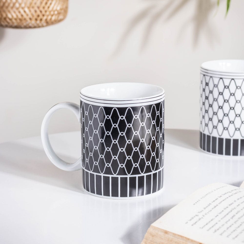 Trellis Gloss Ceramic Mug Black 300 ml Nestasia