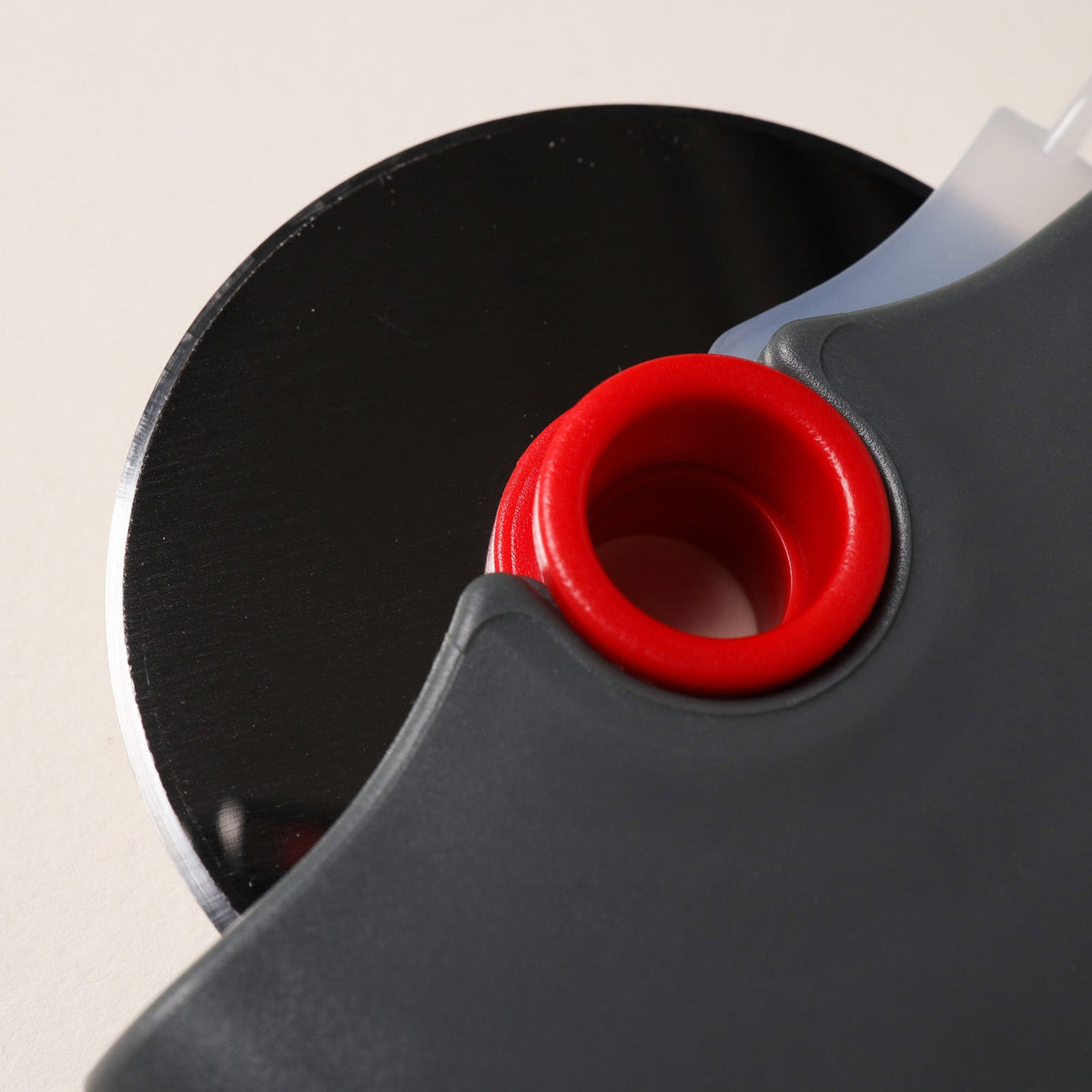 Pizza Wheel Cutter Nestasia
