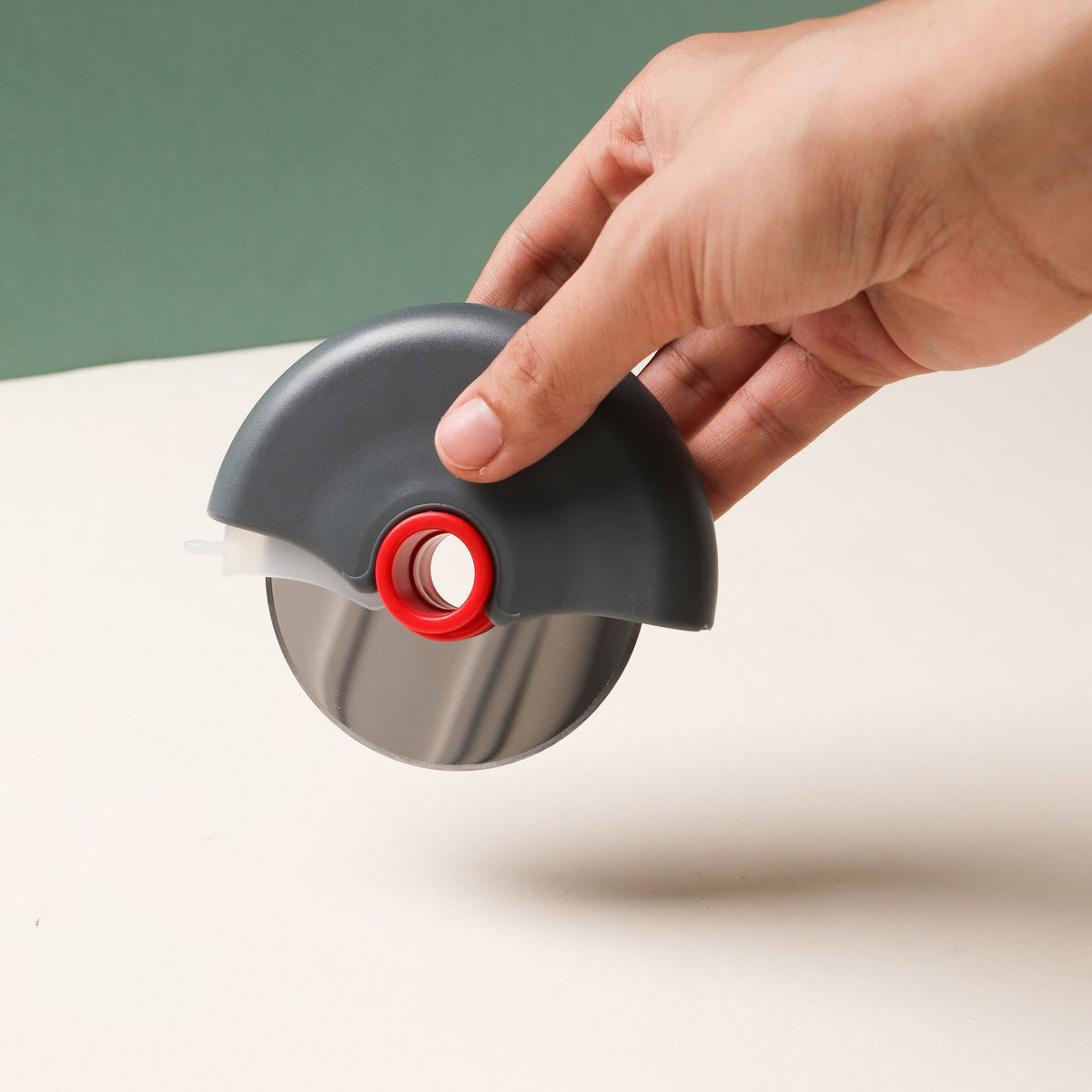 Pizza Wheel Cutter Nestasia