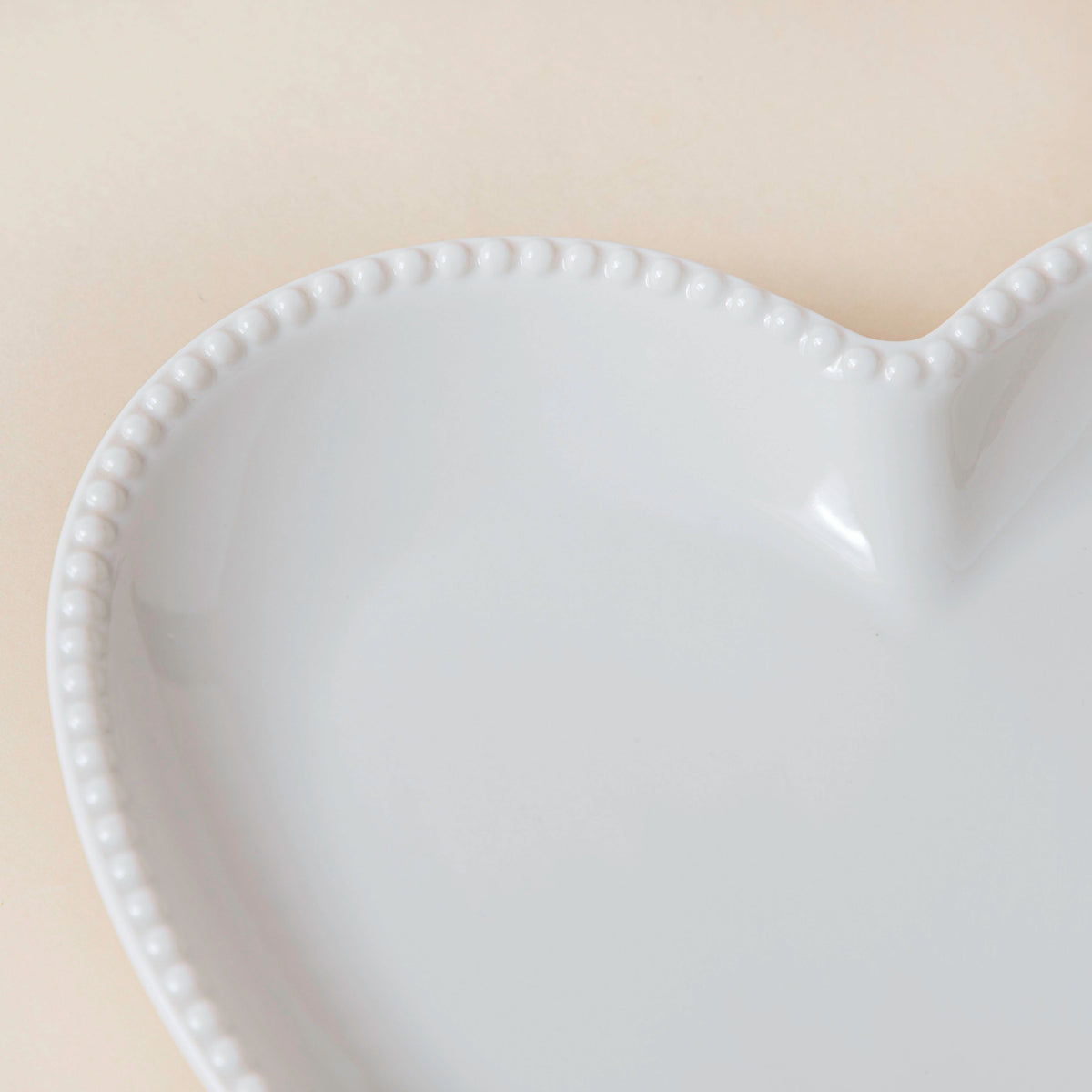 Snow White Heart Snack Plate Nestasia