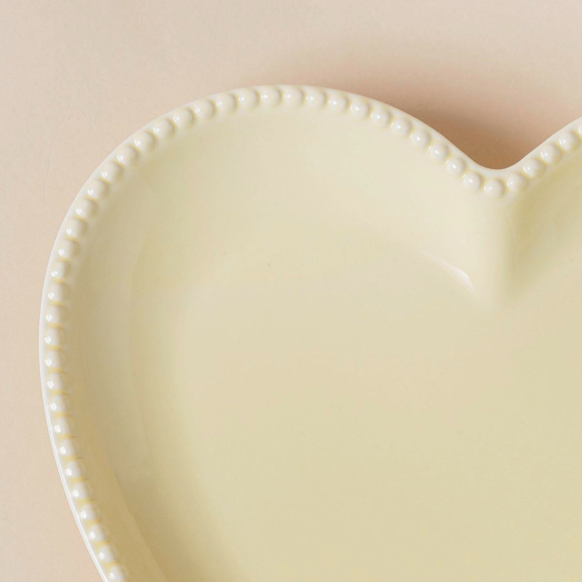 Heart Snack Plate Pastel Yellow Nestasia