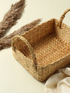Handwoven Seagrass Fruit Basket for Home Storage and Decorative Gifting